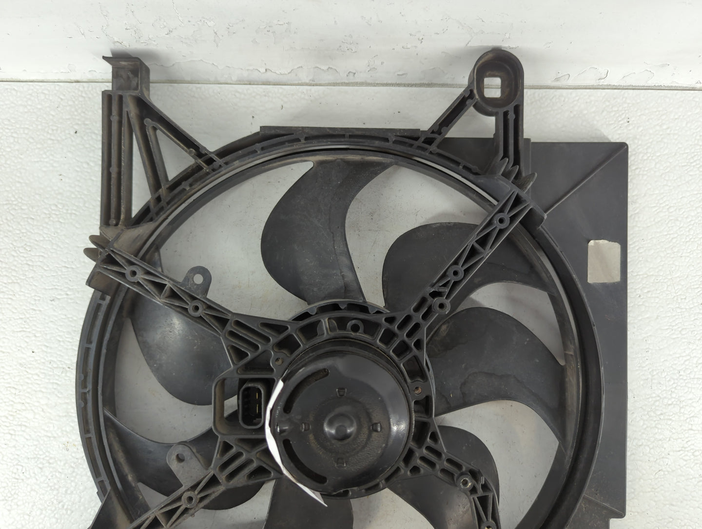 1995-1999 Buick Riviera Left Radiator Fan Motor Assembly - Oemusedautoparts1.com