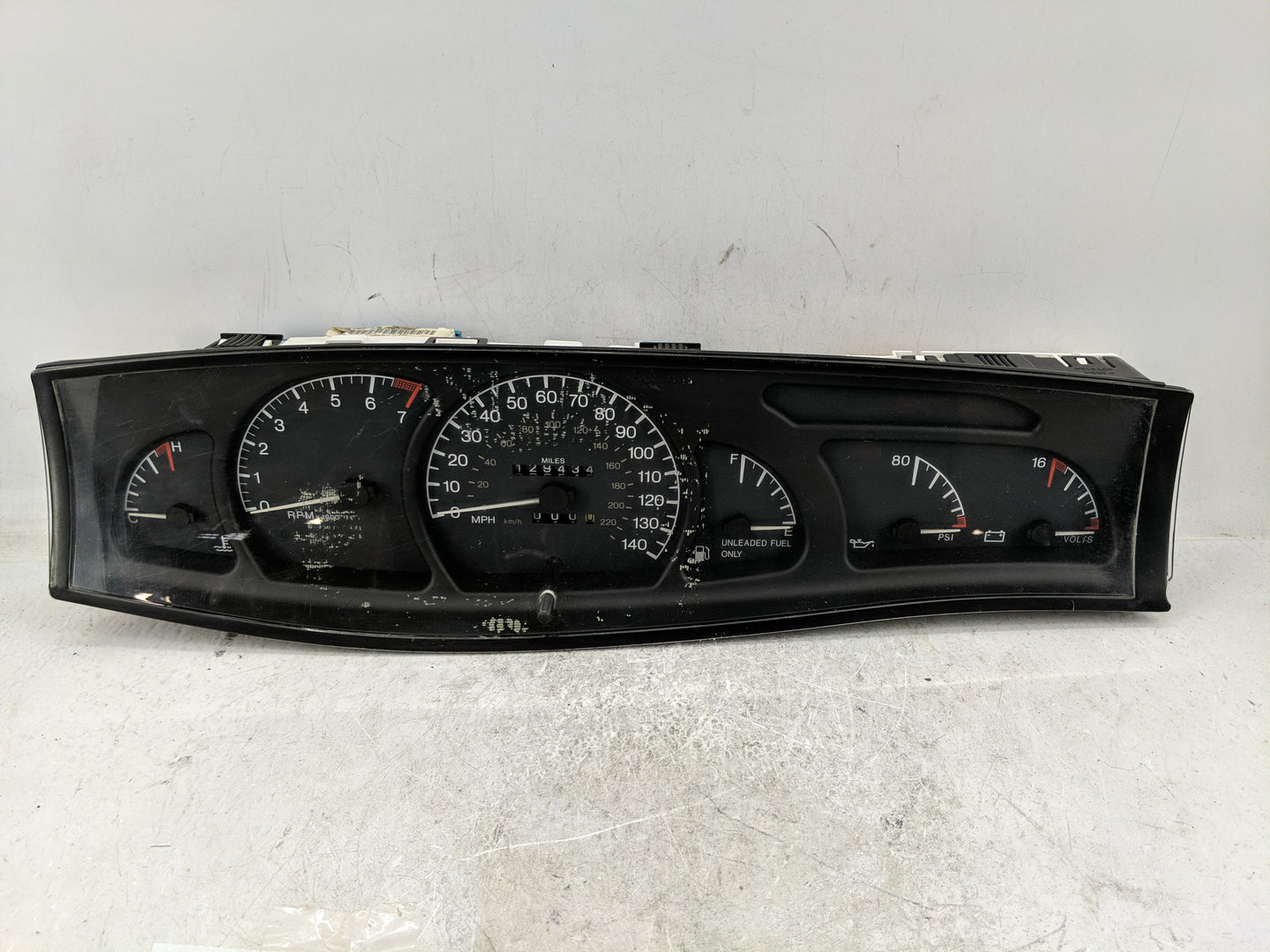 1997-1999 Cadillac Catera Instrument Cluster Speedometer Gauges Fits Fits 1997 1998 1999 OEM Used Auto Parts - Oemusedautopa