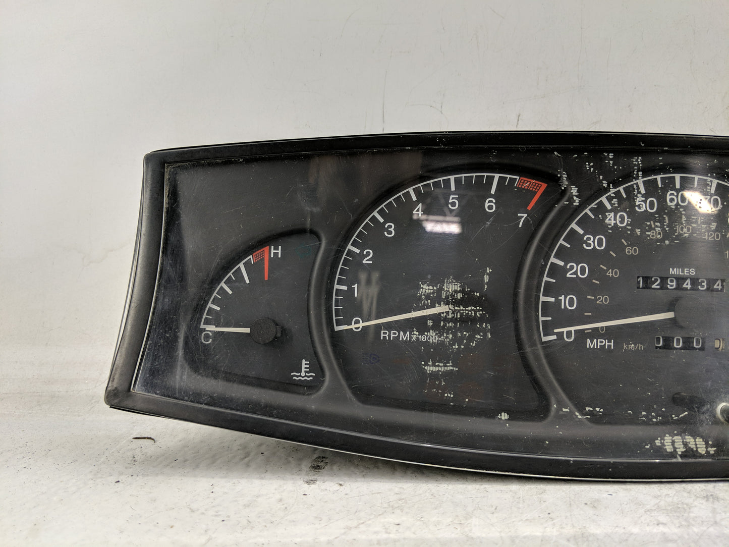 1997-1999 Cadillac Catera Instrument Cluster Speedometer Gauges Fits Fits 1997 1998 1999 OEM Used Auto Parts - Oemusedautopa