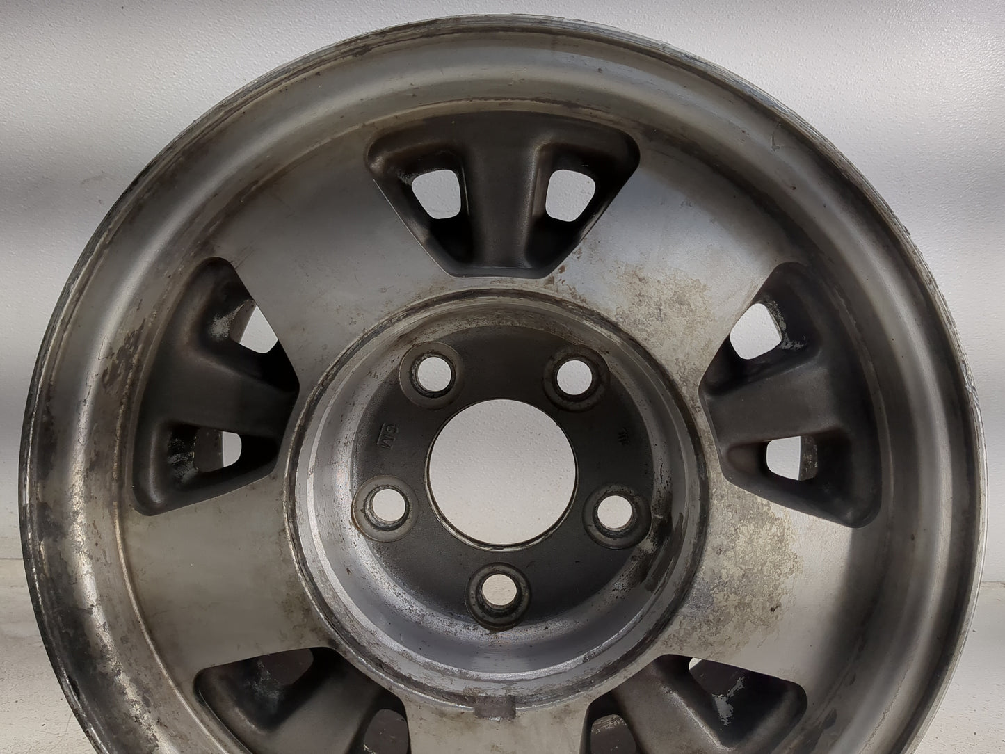 Chevrolet 1500 Oem Wheel Rim 1318332 - Oemusedautoparts1.com
