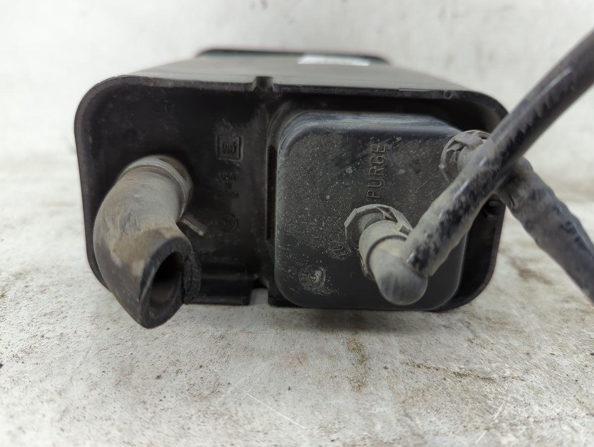 1999 Chevrolet Astro Fuel Vapor Charcoal Canister - Oemusedautoparts1.com