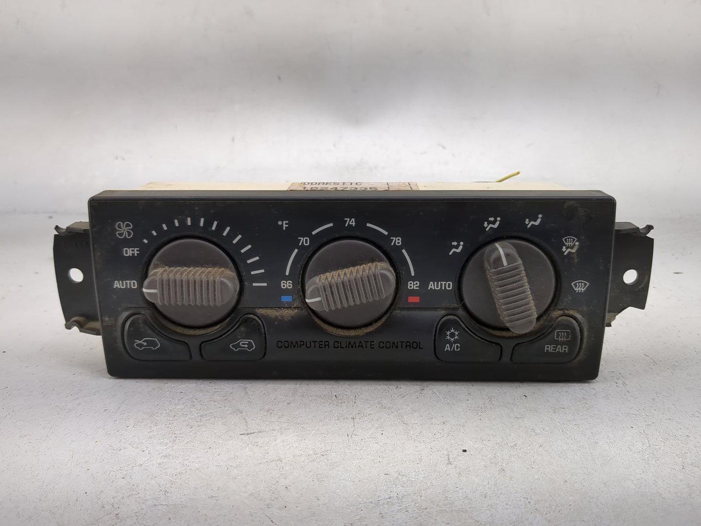 1999 Chevrolet Blazer Climate Control Module Temperature AC/Heater Replacement P/N:16247335 Fits OEM Used Auto Parts - Oemus