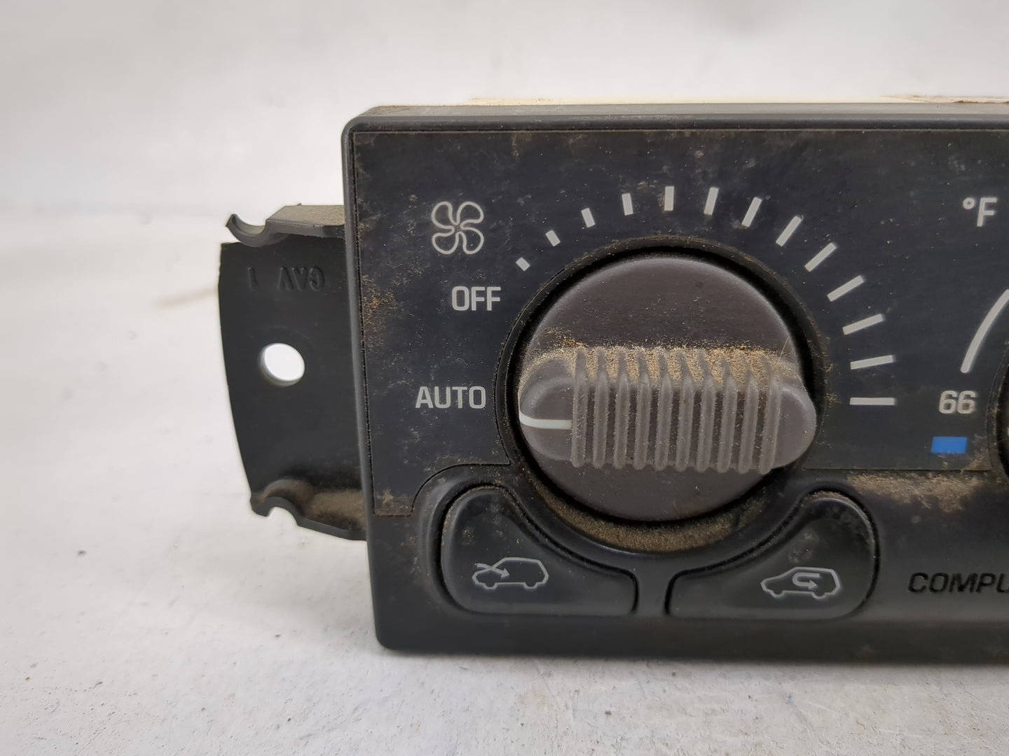 1999 Chevrolet Blazer Climate Control Module Temperature AC/Heater Replacement P/N:16247335 Fits OEM Used Auto Parts - Oemus