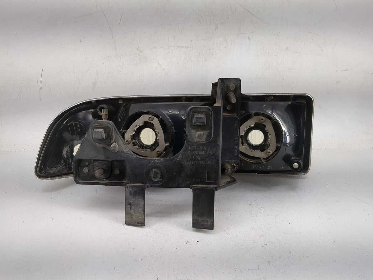 1999 Chevrolet Blazer Passenger Right Oem Head Light Headlight Lamp 1481252 - Oemusedautoparts1.com