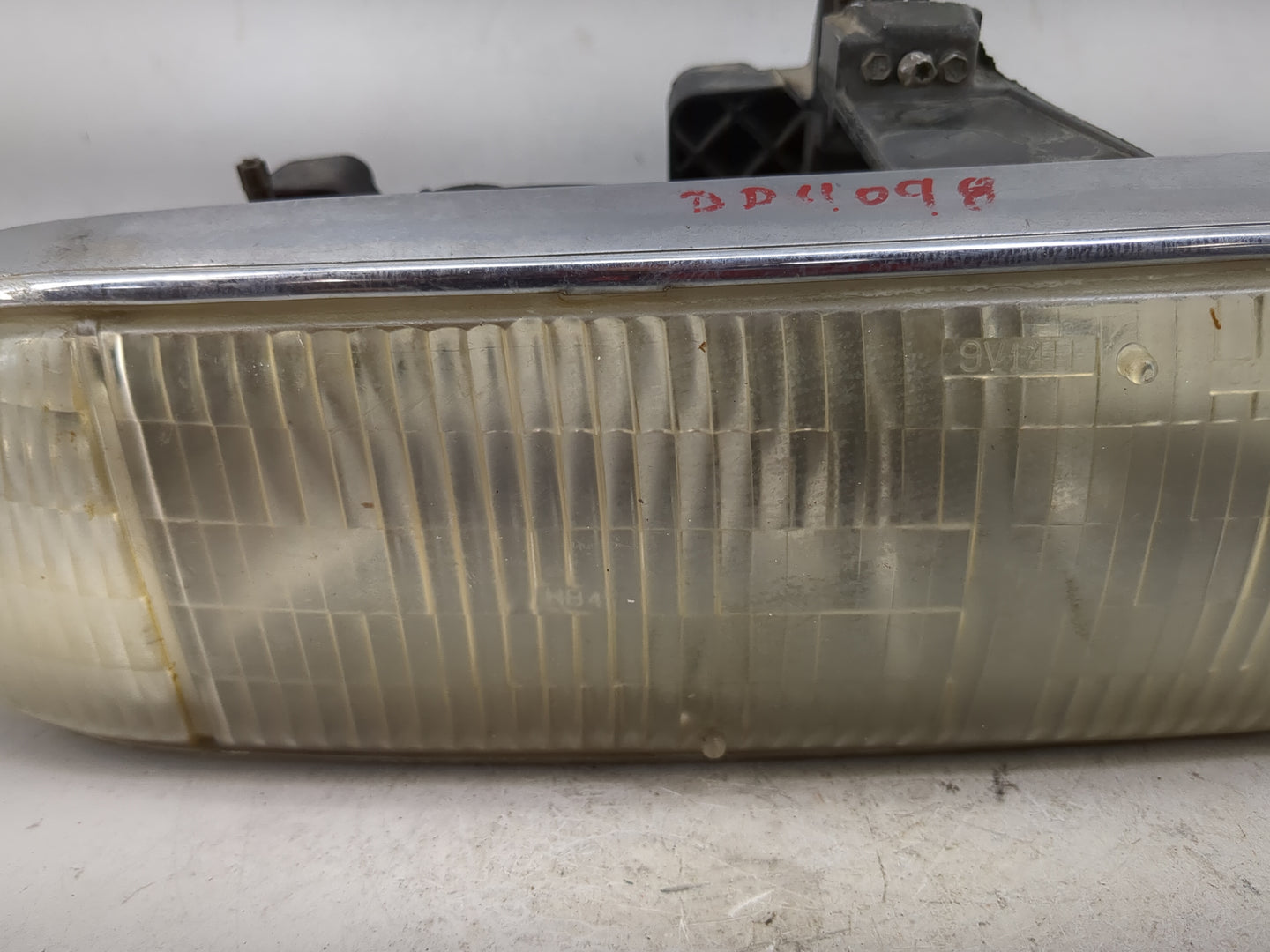 1999 Chevrolet Blazer Passenger Right Oem Head Light Headlight Lamp - Oemusedautoparts1.com