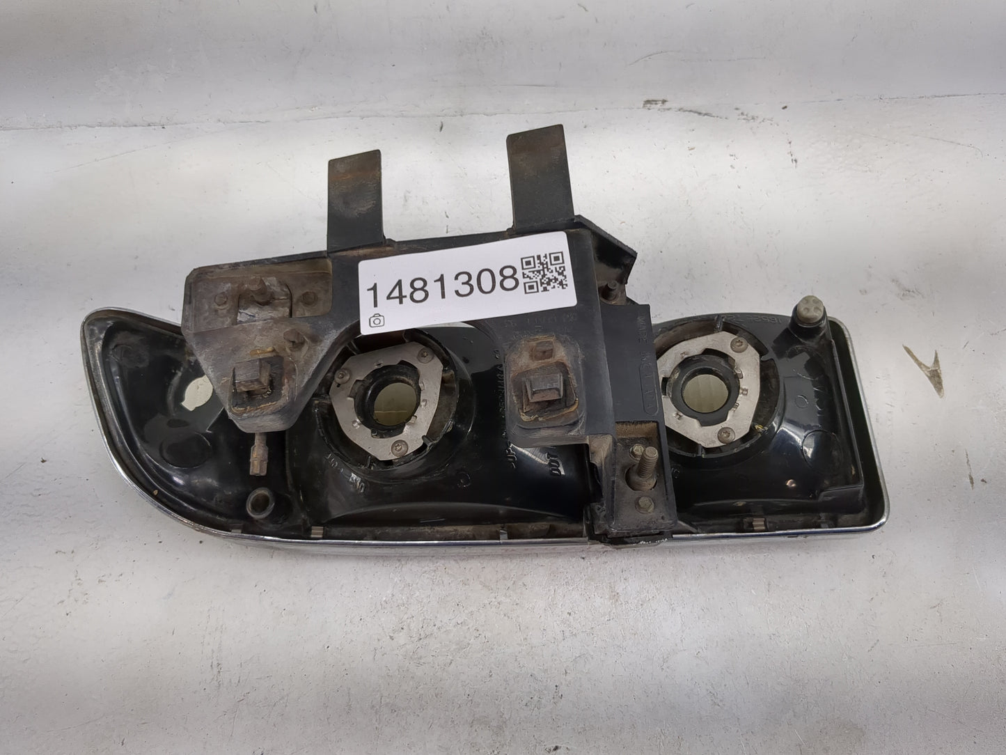 1999 Chevrolet Blazer Passenger Right Oem Head Light Headlight Lamp - Oemusedautoparts1.com