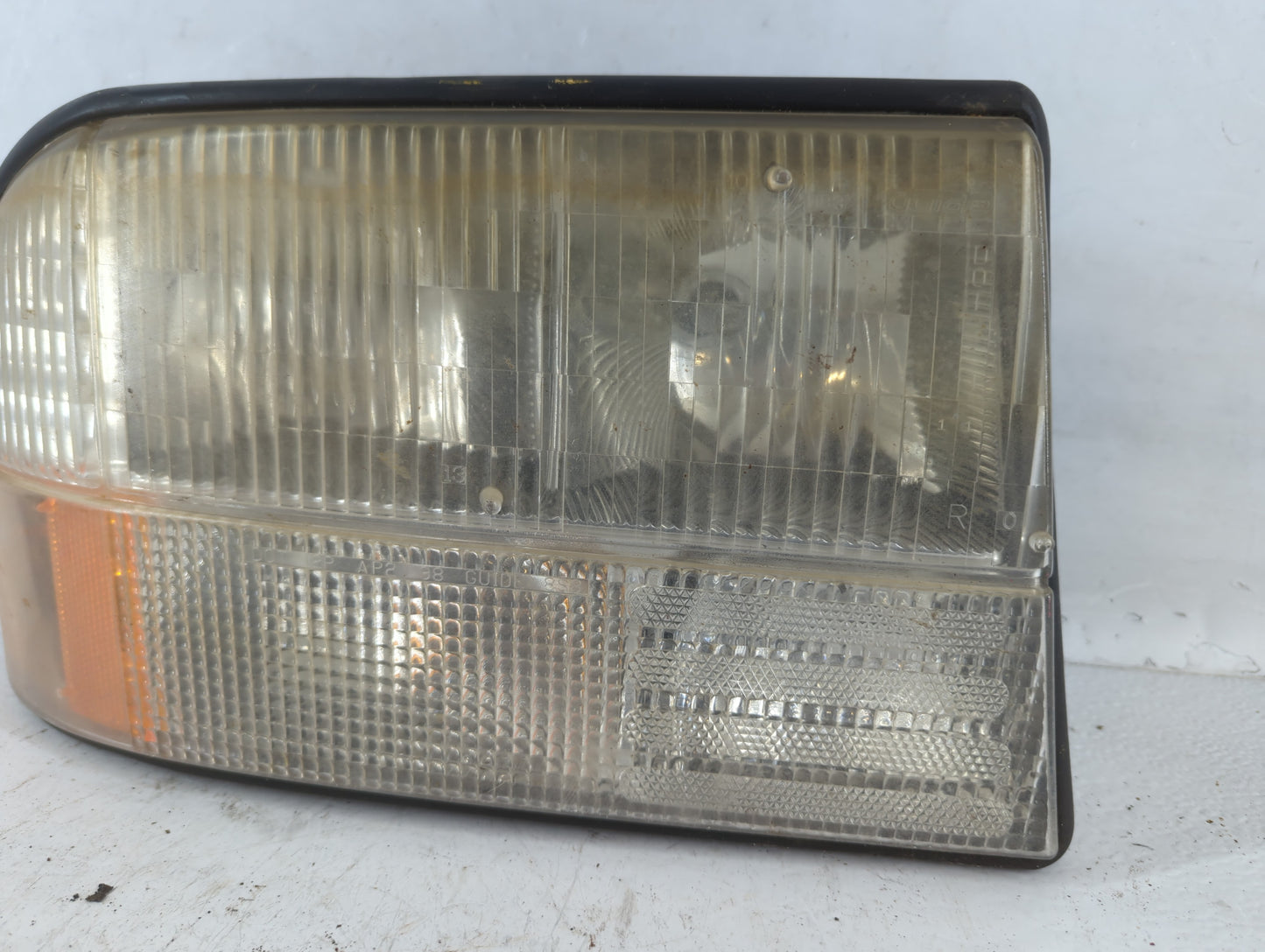 1998-2005 Chevrolet Blazer Passenger Right Oem Head Light Headlight Lamp - Oemusedautoparts1.com