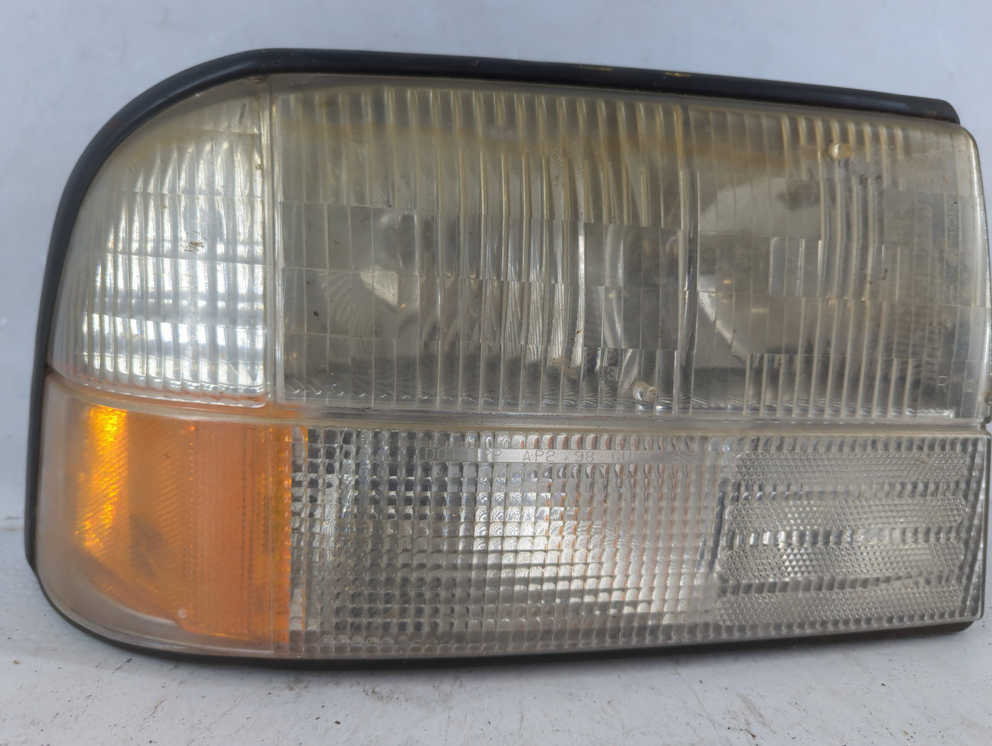 1998-2005 Chevrolet Blazer Passenger Right Oem Head Light Headlight Lamp - Oemusedautoparts1.com