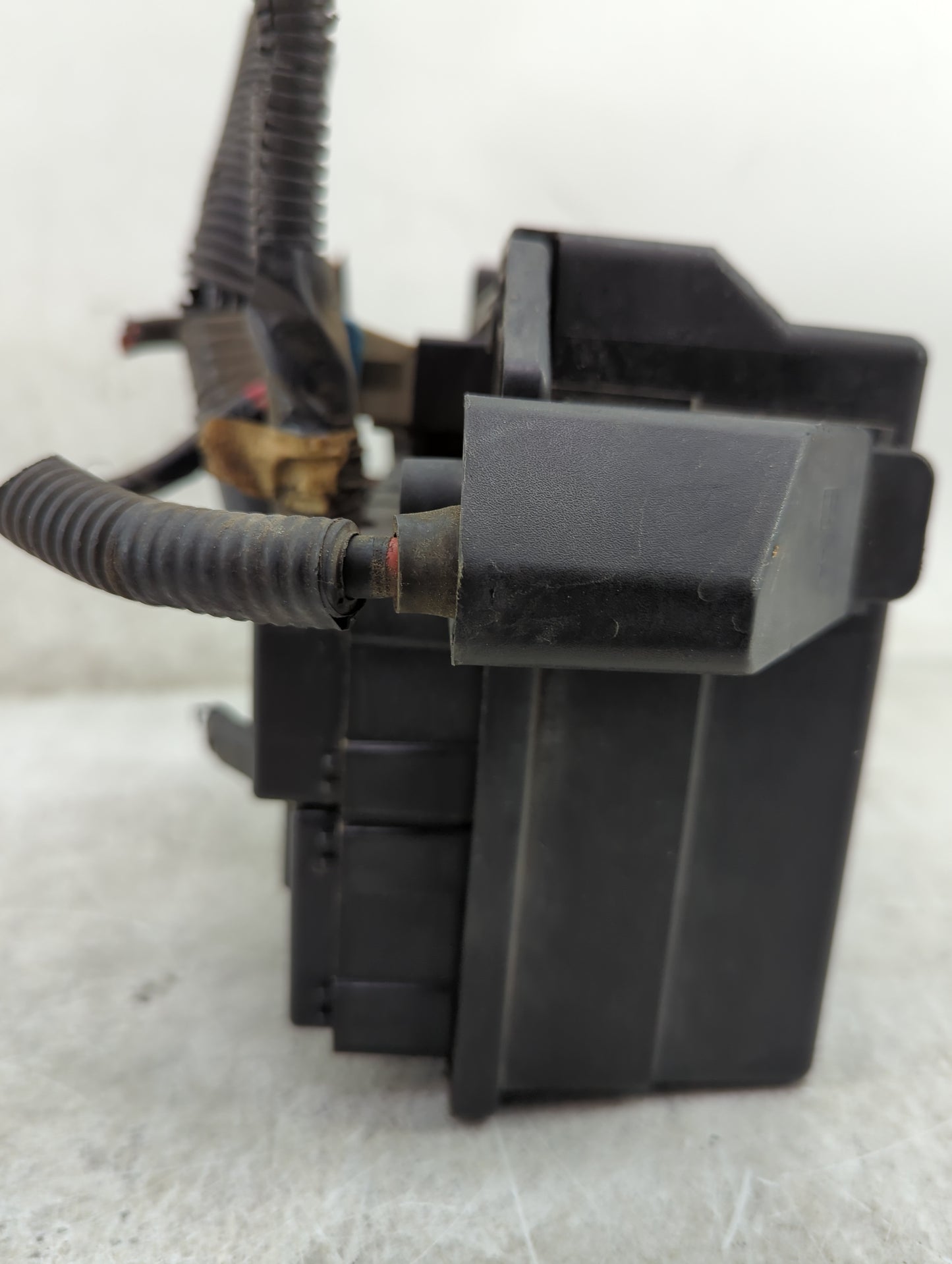 1999 Chevrolet Blazer S10 Fusebox Fuse Box Panel Relay Module P/N:15328840 Fits OEM Used Auto Parts - Oemusedautoparts1.com