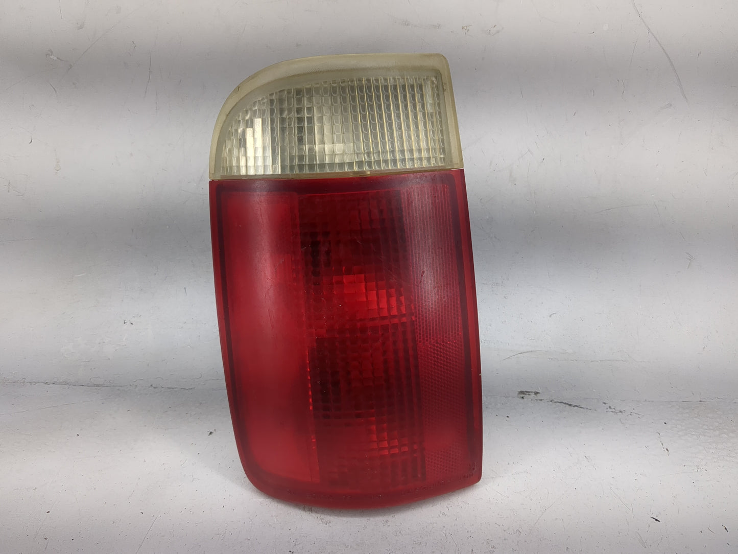 1999 Chevrolet Blazer S10 Tail Light Assembly Passenger Right OEM P/N:16518500 Fits OEM Used Auto Parts - Oemusedautoparts1.