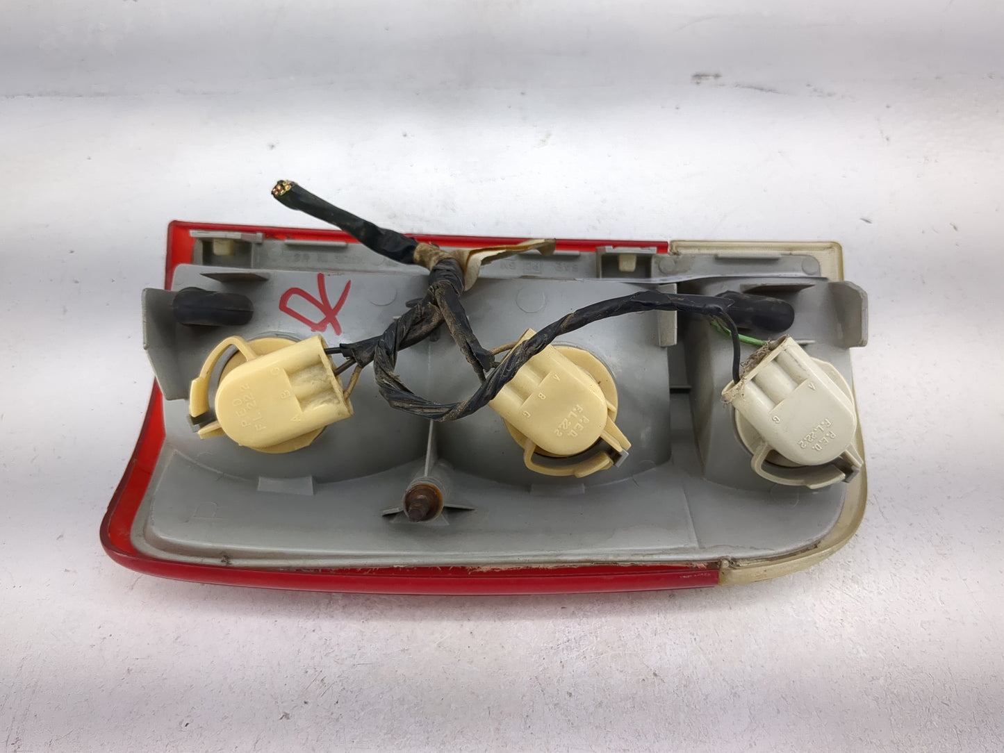 1999 Chevrolet Blazer S10 Tail Light Assembly Passenger Right OEM P/N:16518500 Fits OEM Used Auto Parts - Oemusedautoparts1.