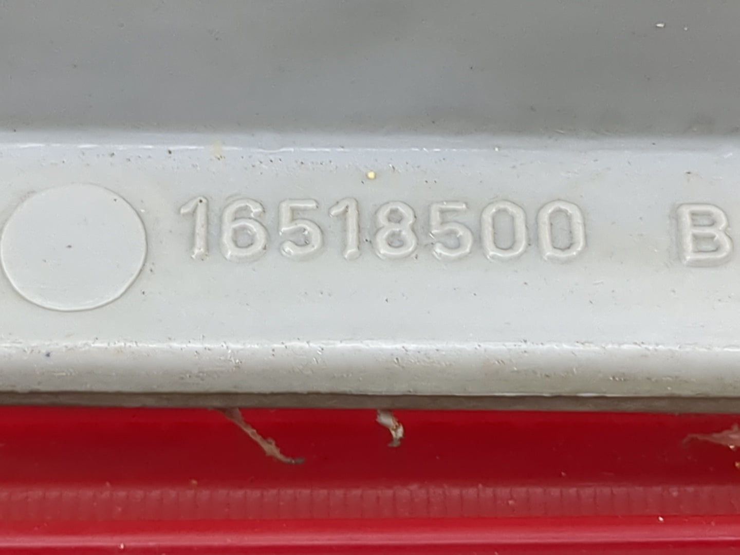 1999 Chevrolet Blazer S10 Tail Light Assembly Passenger Right OEM P/N:16518500 Fits OEM Used Auto Parts - Oemusedautoparts1.