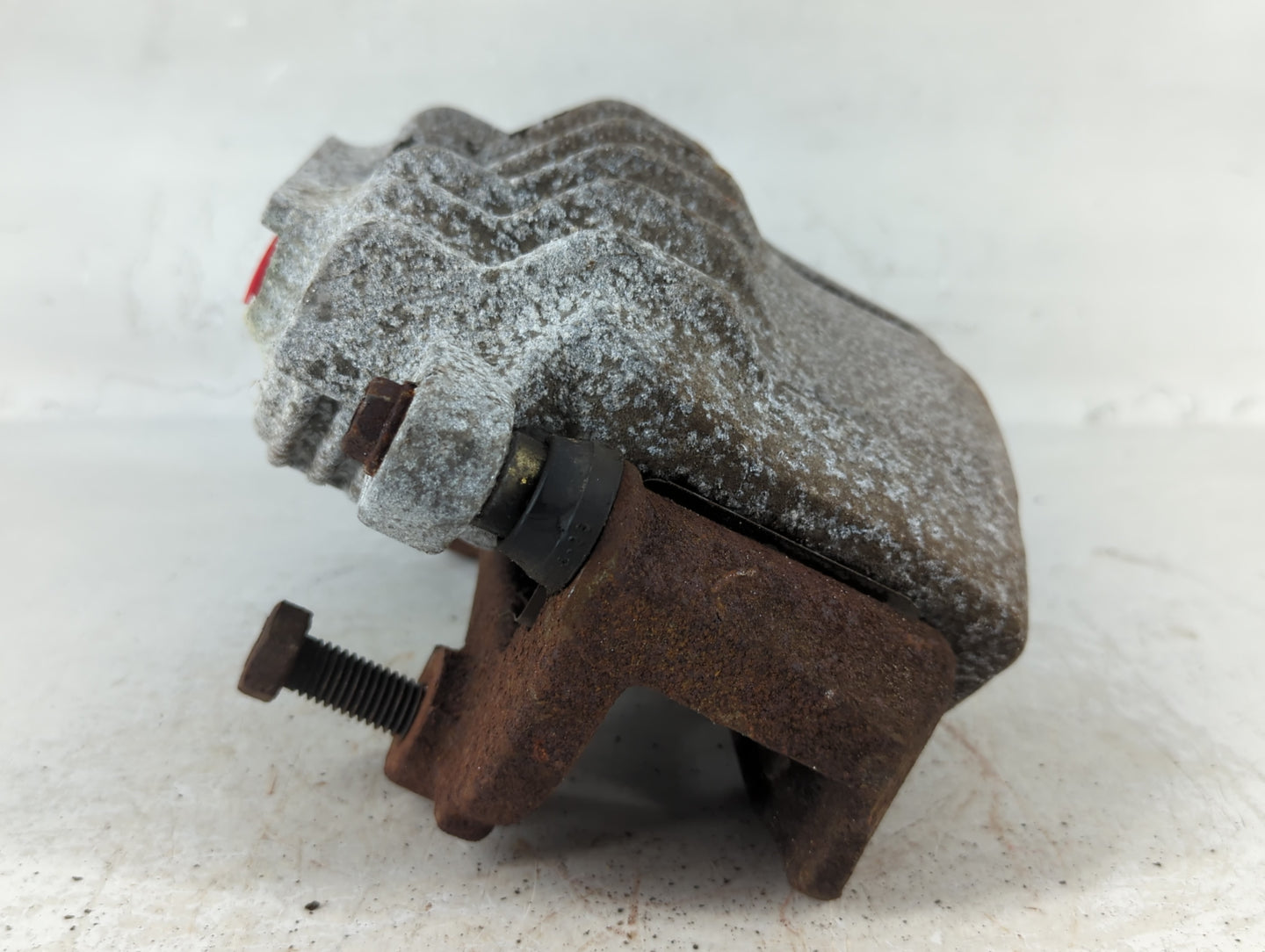 1998-2002 Chevrolet Camaro Front Passenger Right Brake Caliper - Oemusedautoparts1.com