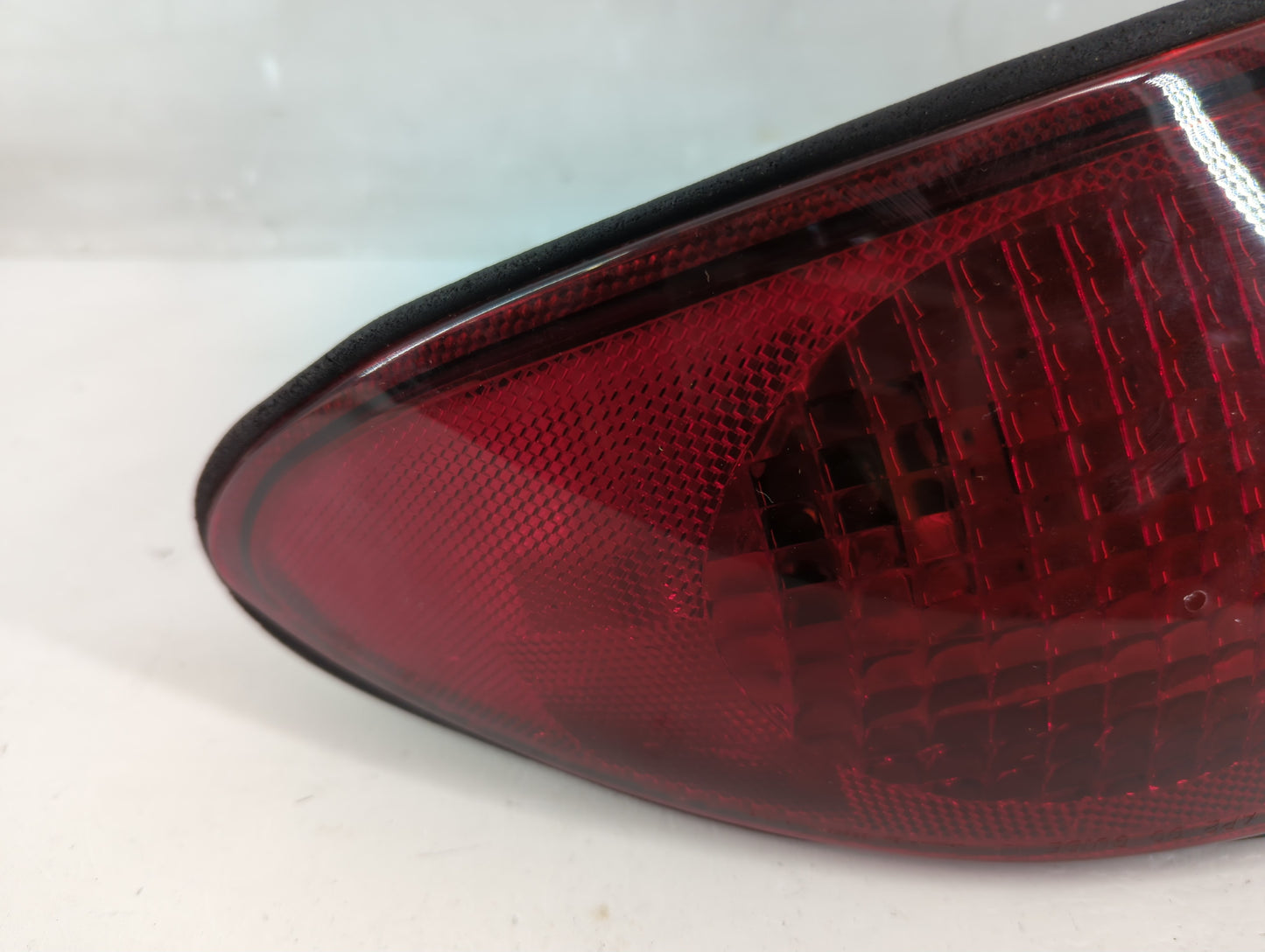 1997-1999 Chevrolet Cavalier Tail Light Assembly Driver Left OEM P/N:16519320 A Fits Fits 1997 1998 1999 OEM Used Auto Parts