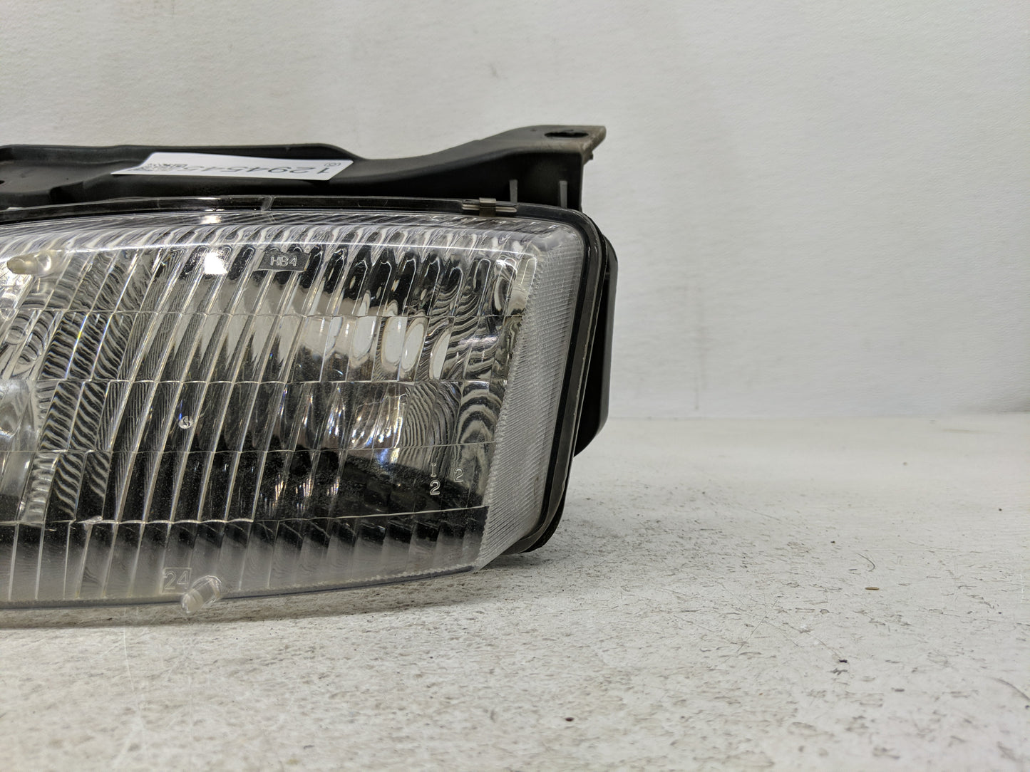 1995-1999 Chevrolet Cavalier Driver Left Oem Head Light Headlight Lamp - Oemusedautoparts1.com