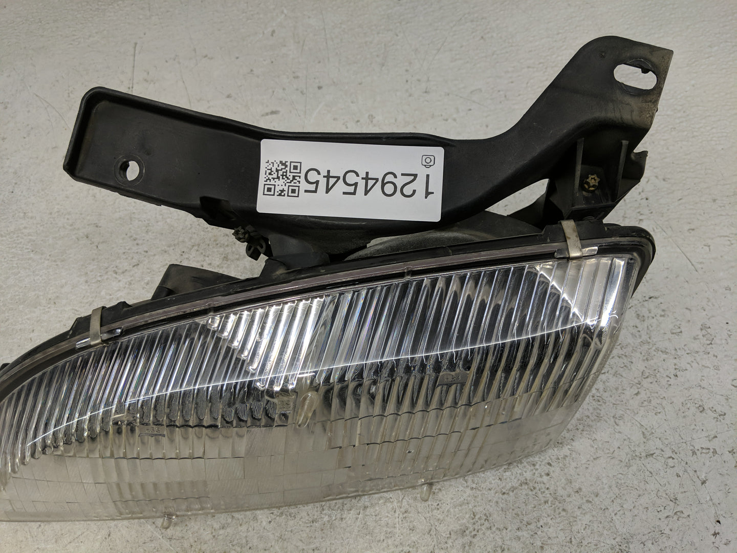 1995-1999 Chevrolet Cavalier Driver Left Oem Head Light Headlight Lamp - Oemusedautoparts1.com