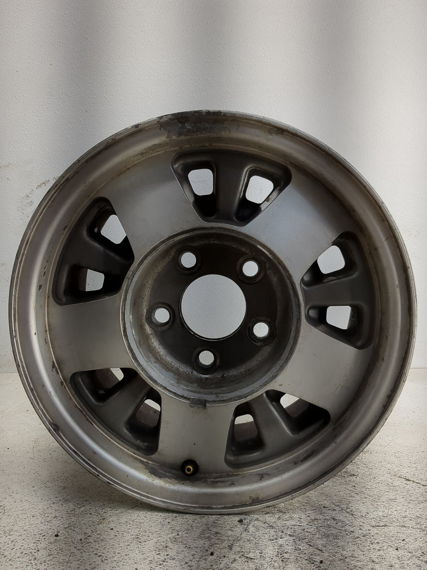 Chevrolet Equinox Oem Wheel Rim 1318333 - Oemusedautoparts1.com