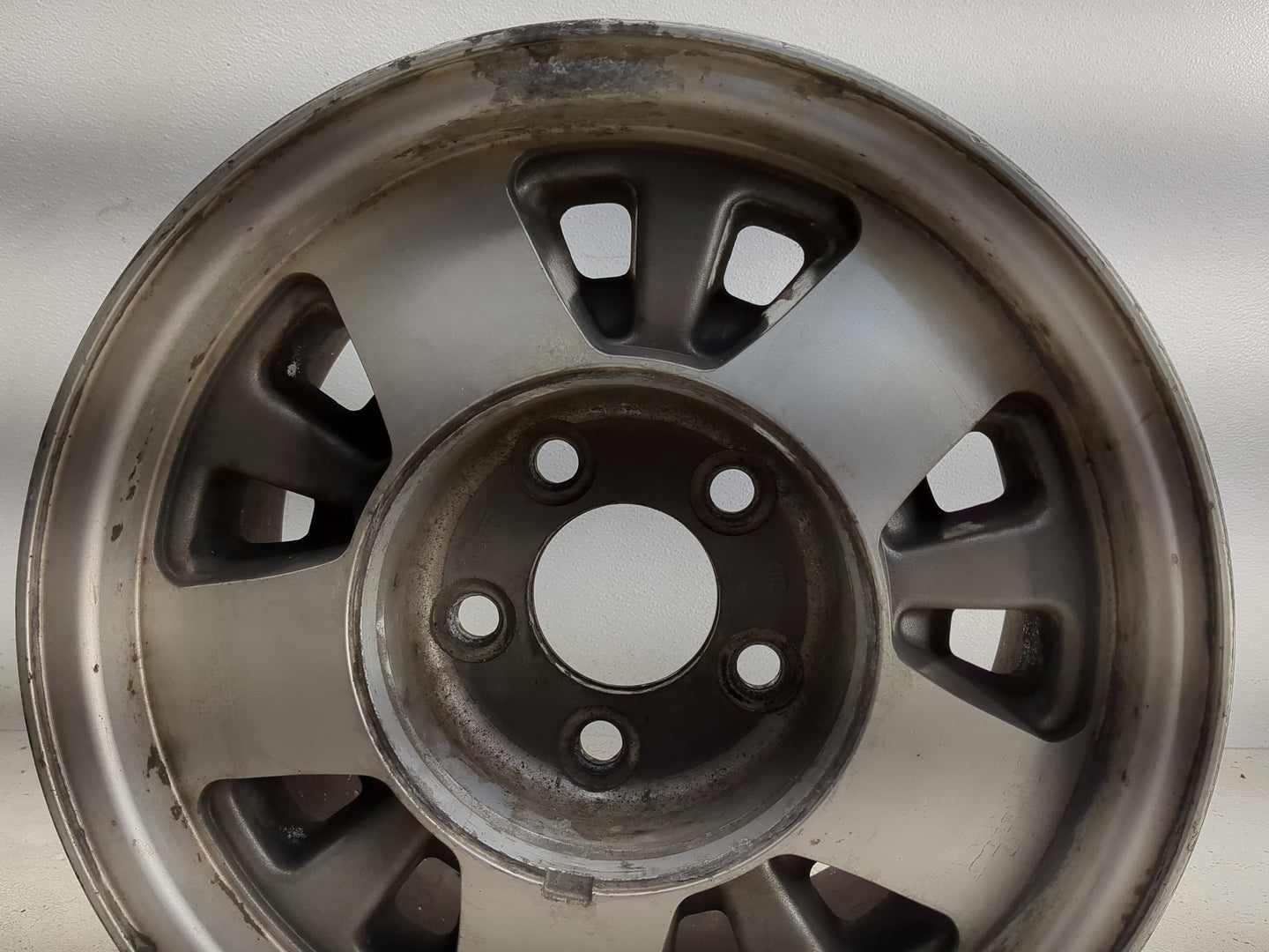 Chevrolet Equinox Oem Wheel Rim 1318333 - Oemusedautoparts1.com