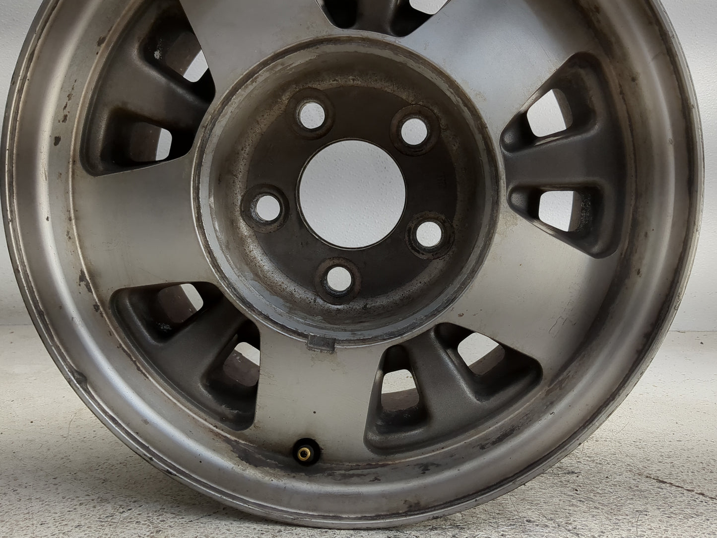 Chevrolet Equinox Oem Wheel Rim 1318333 - Oemusedautoparts1.com