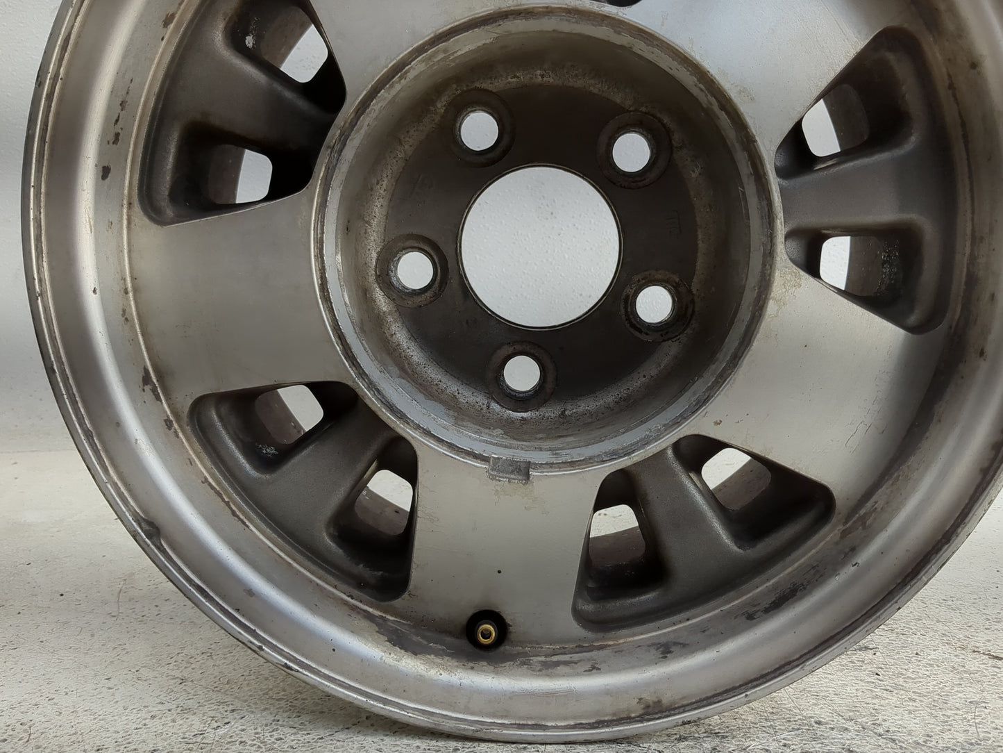 Chevrolet Equinox Oem Wheel Rim 1318333 - Oemusedautoparts1.com