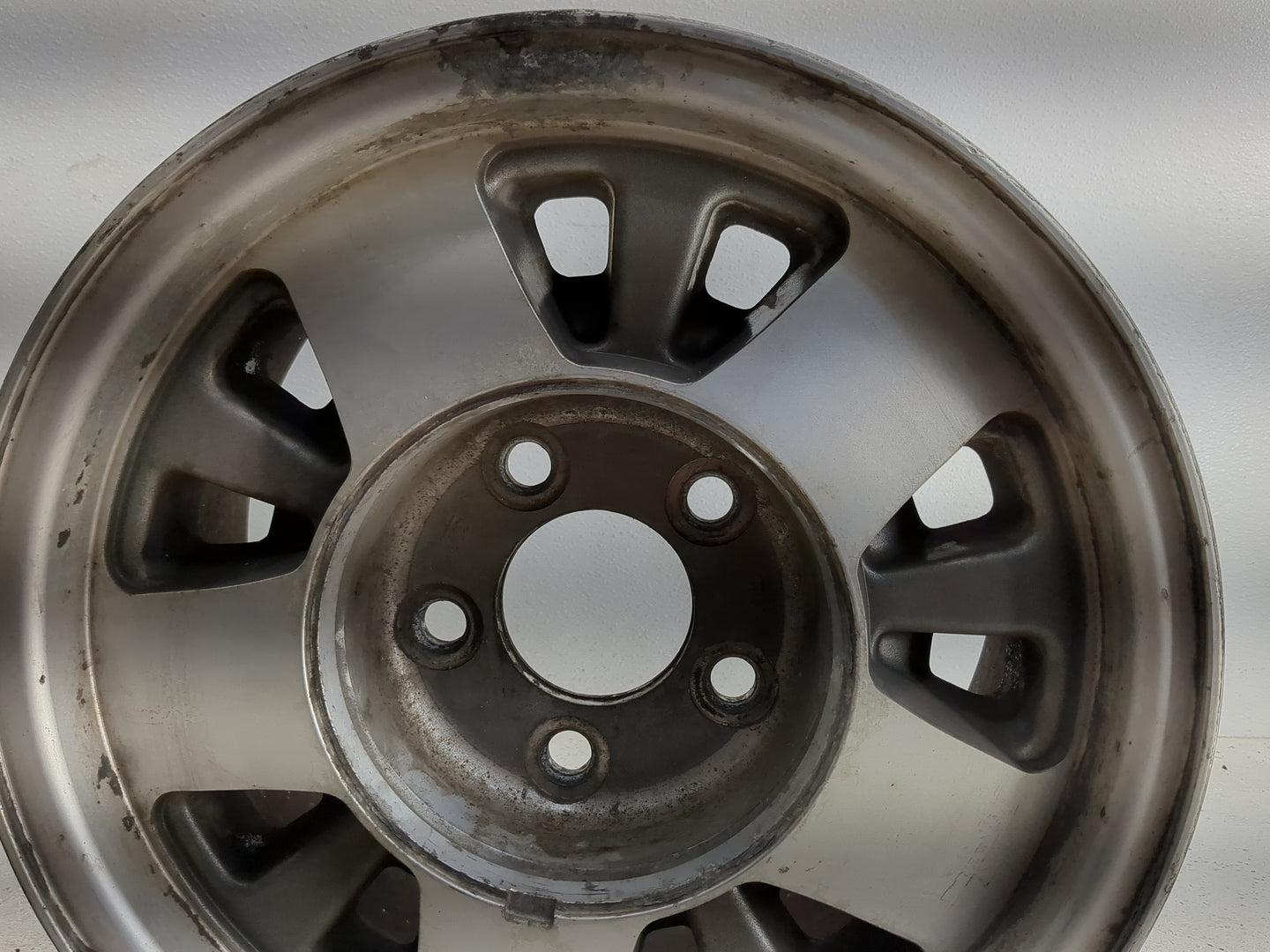 Chevrolet Equinox Oem Wheel Rim 1318333 - Oemusedautoparts1.com