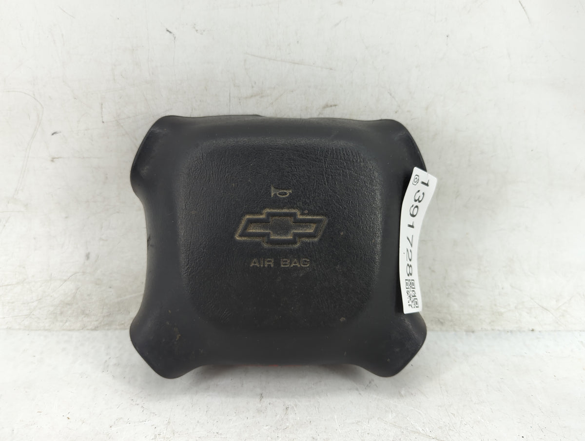 1998-2000 Chevrolet Express 2500 Air Bag Driver Left Steering Wheel Mounted Fits Fits 1998 1999 2000 OEM Used Auto Parts - O