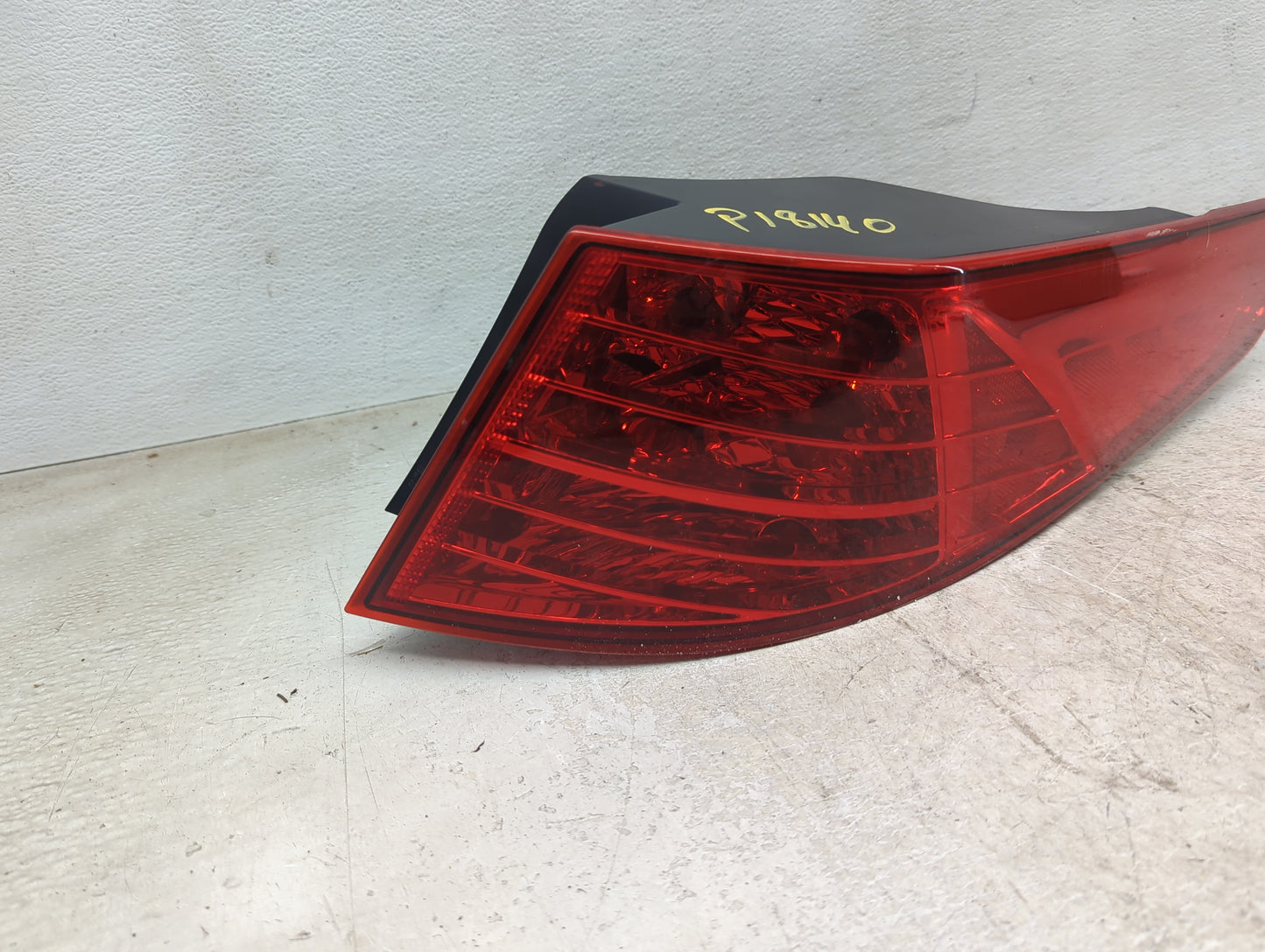 1999 Chevrolet Express 2500 Tail Light Assembly Passenger Right OEM Fits OEM Used Auto Parts - Oemusedautoparts1.com