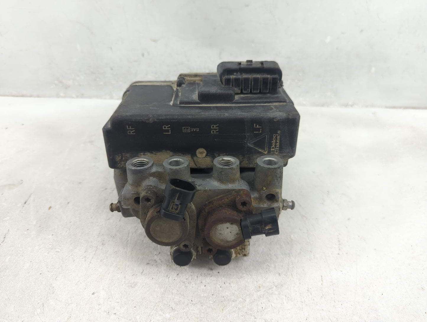 1997-1999 Chevrolet Malibu ABS Pump Control Module Replacement P/N:18024176 Fits Fits 1997 1998 1999 2000 OEM Used Auto Part