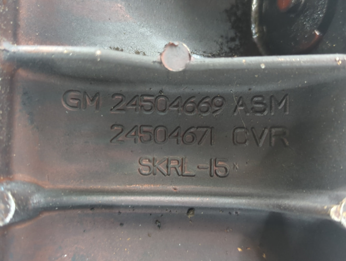 1999 Chevrolet Malibu Driver Left Cylinder Head Valve Cover P/N:24504671 24504669 Fits OEM Used Auto Parts - Oemusedautopart
