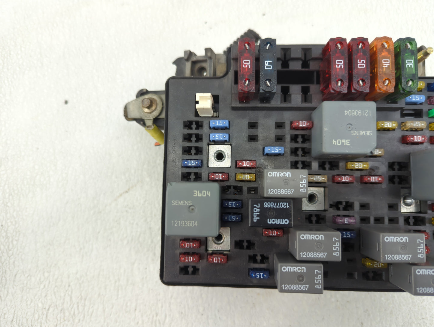 1999 Chevrolet S10 Fusebox Fuse Box Panel Relay Module P/N:15328925 Fits OEM Used Auto Parts - Oemusedautoparts1.com