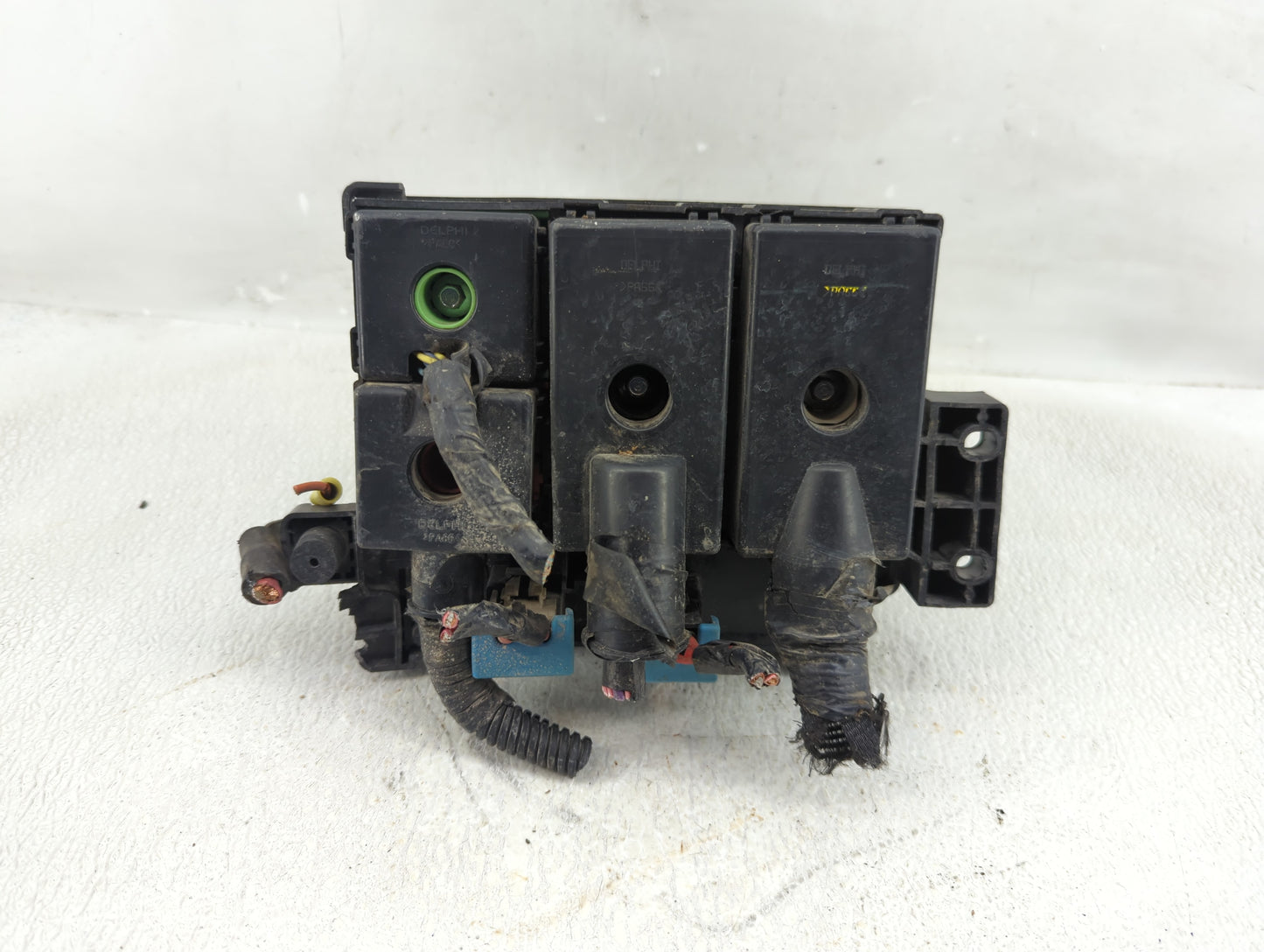 1999 Chevrolet S10 Fusebox Fuse Box Panel Relay Module P/N:15328925 Fits OEM Used Auto Parts - Oemusedautoparts1.com
