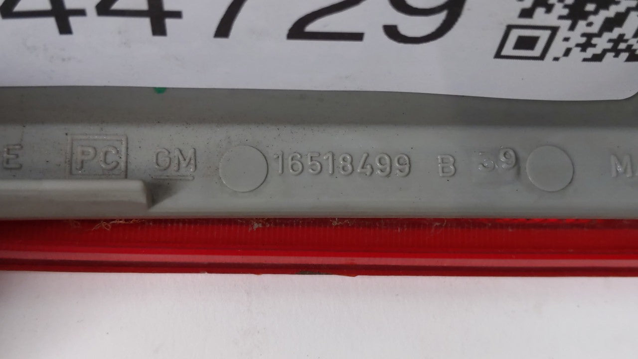 1999 Chevrolet S10 Tail Light Assembly Driver Left OEM P/N:16516093 16518499 Fits OEM Used Auto Parts - Oemusedautoparts1.co