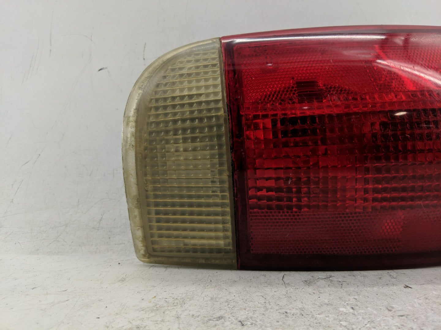 1999 Chevrolet S10 Blazer Tail Light Assembly Driver Left OEM P/N:16518499 Fits OEM Used Auto Parts - Oemusedautoparts1.com