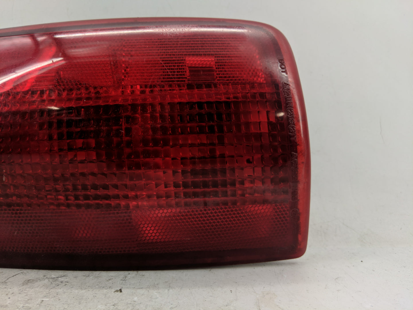 1999 Chevrolet S10 Blazer Tail Light Assembly Driver Left OEM P/N:16518499 Fits OEM Used Auto Parts - Oemusedautoparts1.com