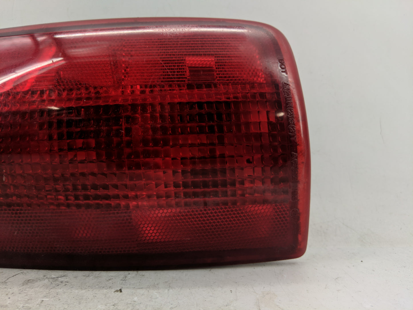 1999 Chevrolet S10 Blazer Tail Light Assembly Driver Left OEM P/N:16518499 Fits OEM Used Auto Parts - Oemusedautoparts1.com