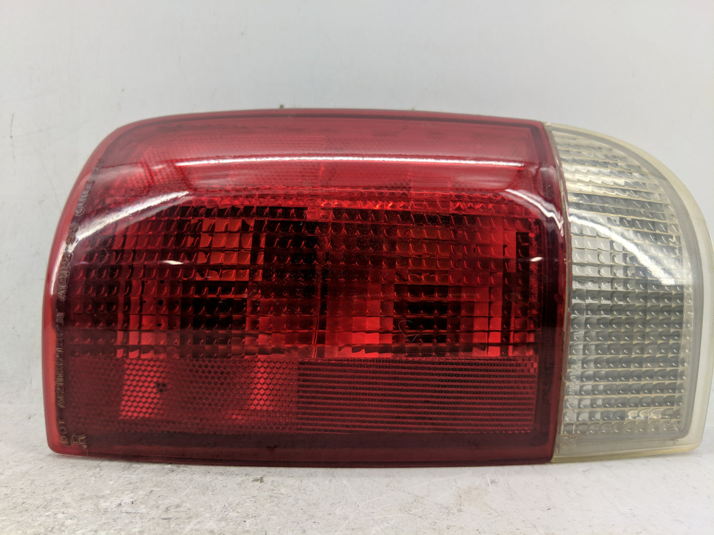 1999 Chevrolet S10 Blazer Tail Light Assembly Passenger Right OEM P/N:16518499 Fits OEM Used Auto Parts - Oemusedautoparts1.