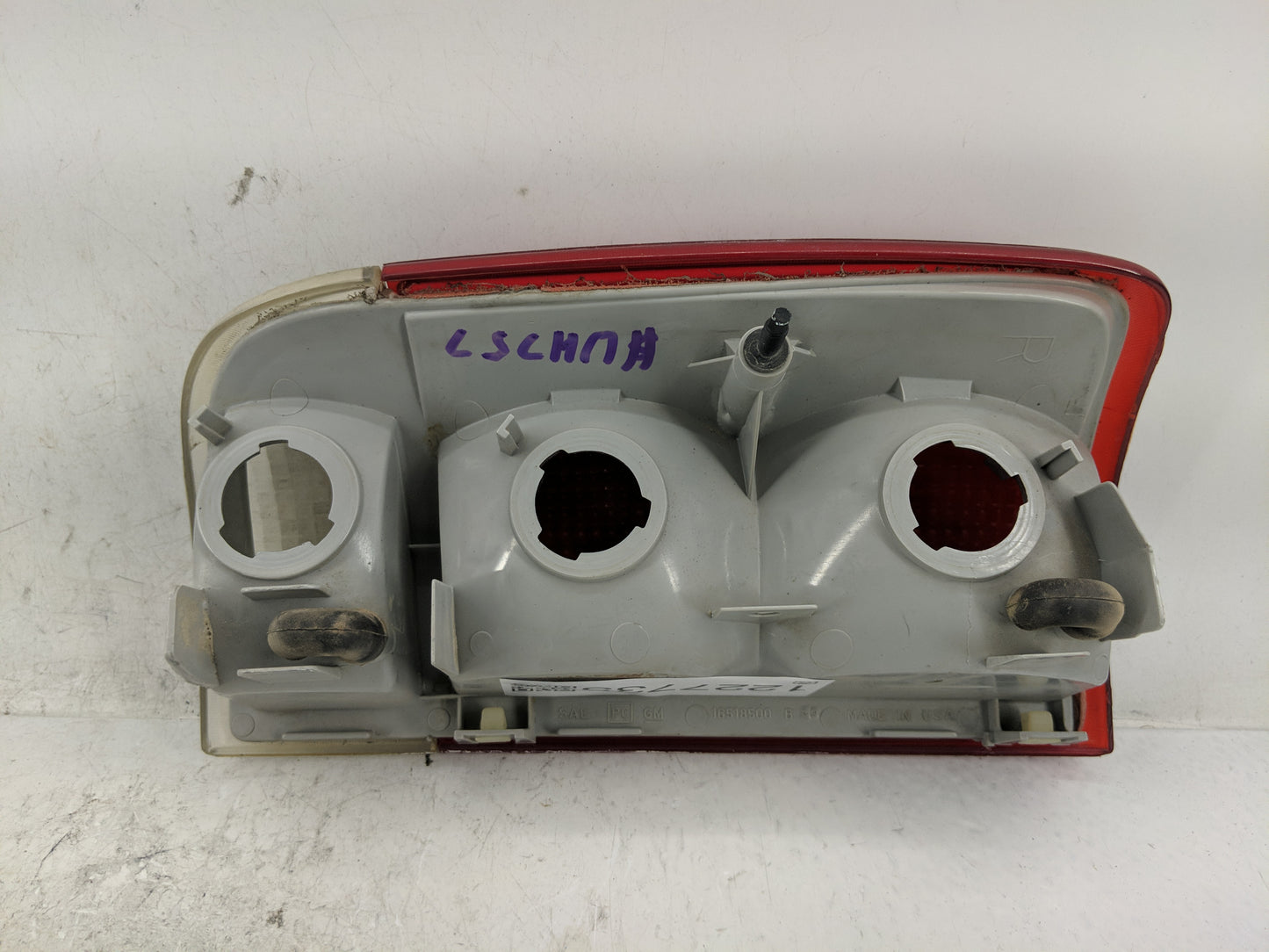 1999 Chevrolet S10 Blazer Tail Light Assembly Passenger Right OEM P/N:16518499 Fits OEM Used Auto Parts - Oemusedautoparts1.