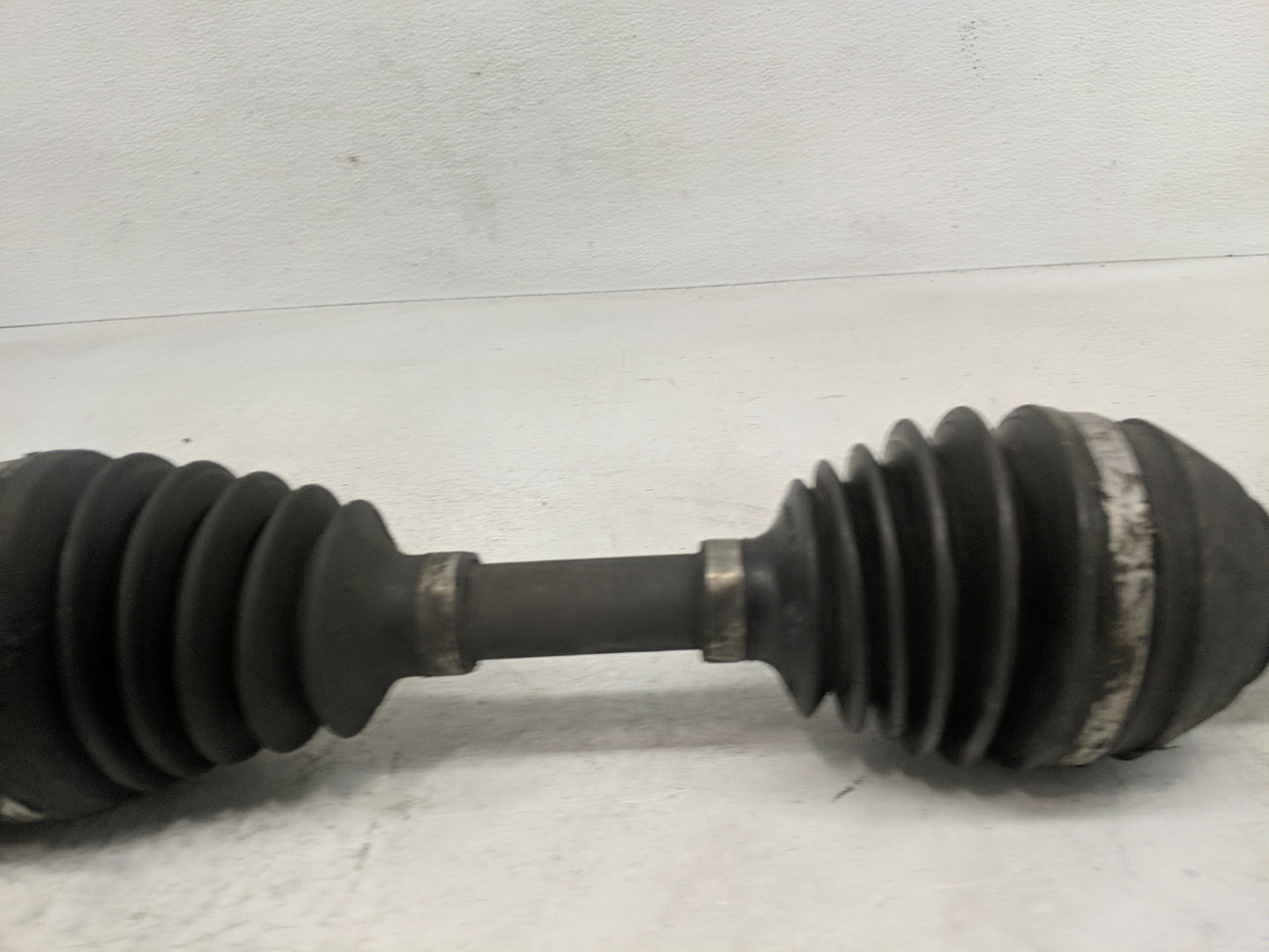 Chevrolet S10 Blazer Axle Shaft Front Driver Cv C/v - Oemusedautoparts1.com
