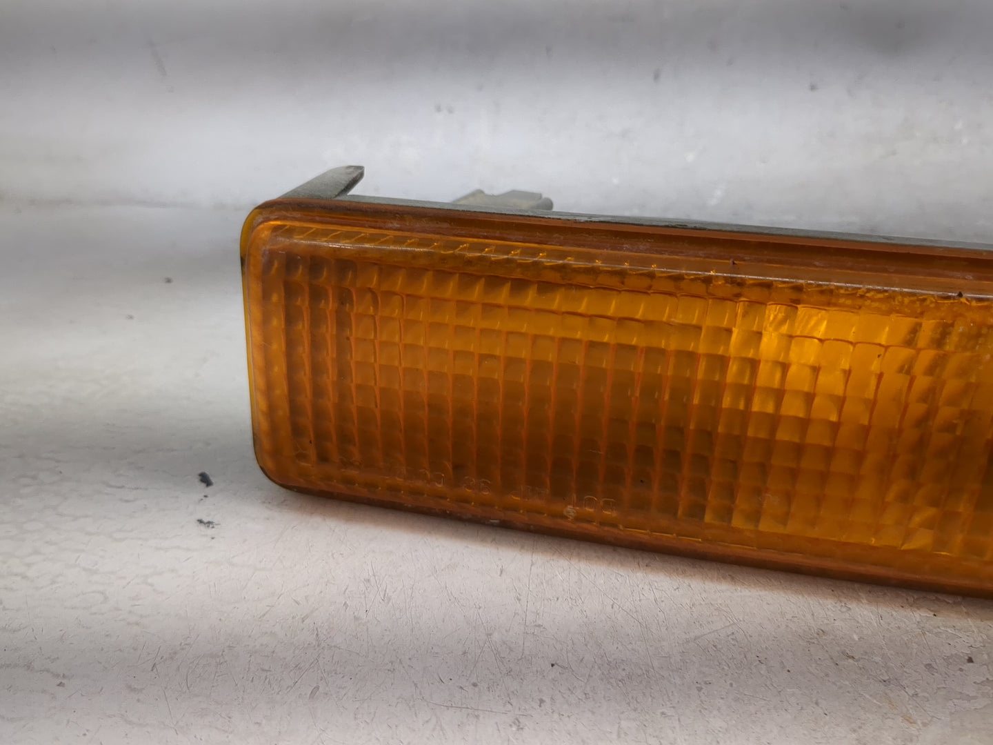 Chevrolet S10 Blazer Passenger Right Oem Front Light Lamp Orange - Oemusedautoparts1.com