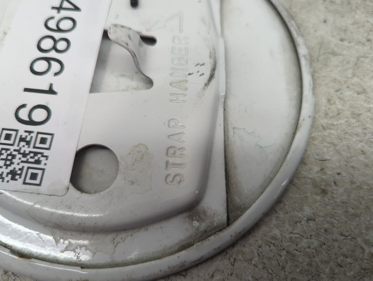 1999 Chevrolet S10 Blazer Fuel Tank Door Lid Gas Tank White - Oemusedautoparts1.com