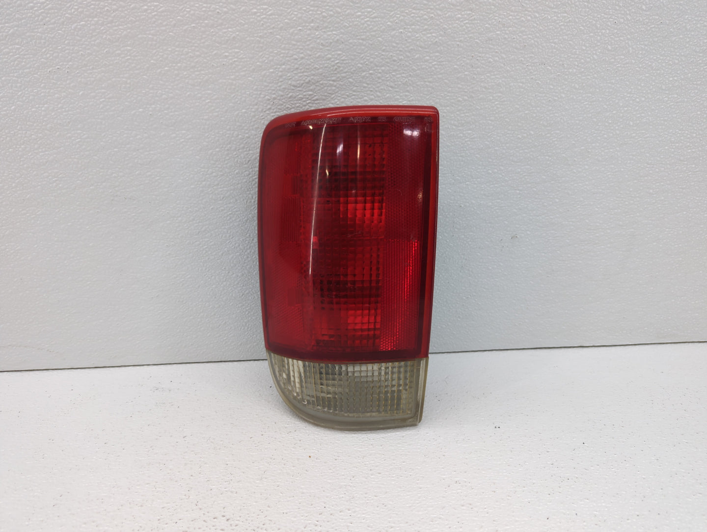 1999 Chevrolet S10 Blazer Tail Light Assembly Driver Left OEM P/N:16518499 Fits OEM Used Auto Parts - Oemusedautoparts1.com