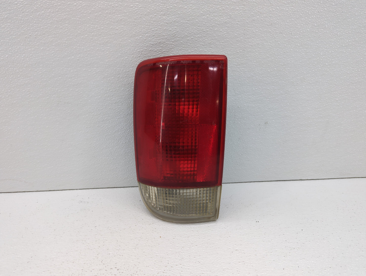1999 Chevrolet S10 Blazer Tail Light Assembly Driver Left OEM P/N:16518499 Fits OEM Used Auto Parts - Oemusedautoparts1.com