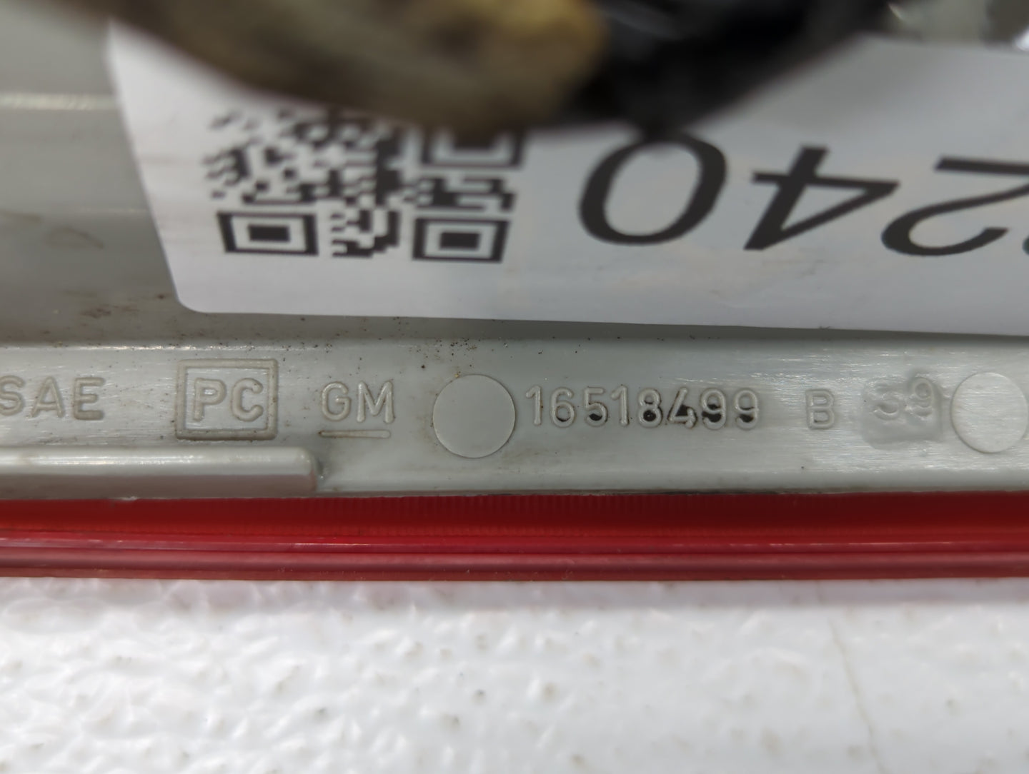 1999 Chevrolet S10 Blazer Tail Light Assembly Driver Left OEM P/N:16518499 Fits OEM Used Auto Parts - Oemusedautoparts1.com