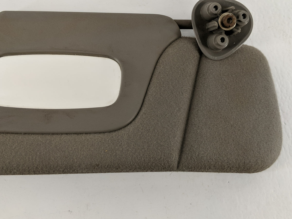 1999 Chevrolet Silverado 1500 Sun Visor Shade Replacement Passenger Right Mirror Fits OEM Used Auto Parts - Oemusedautoparts