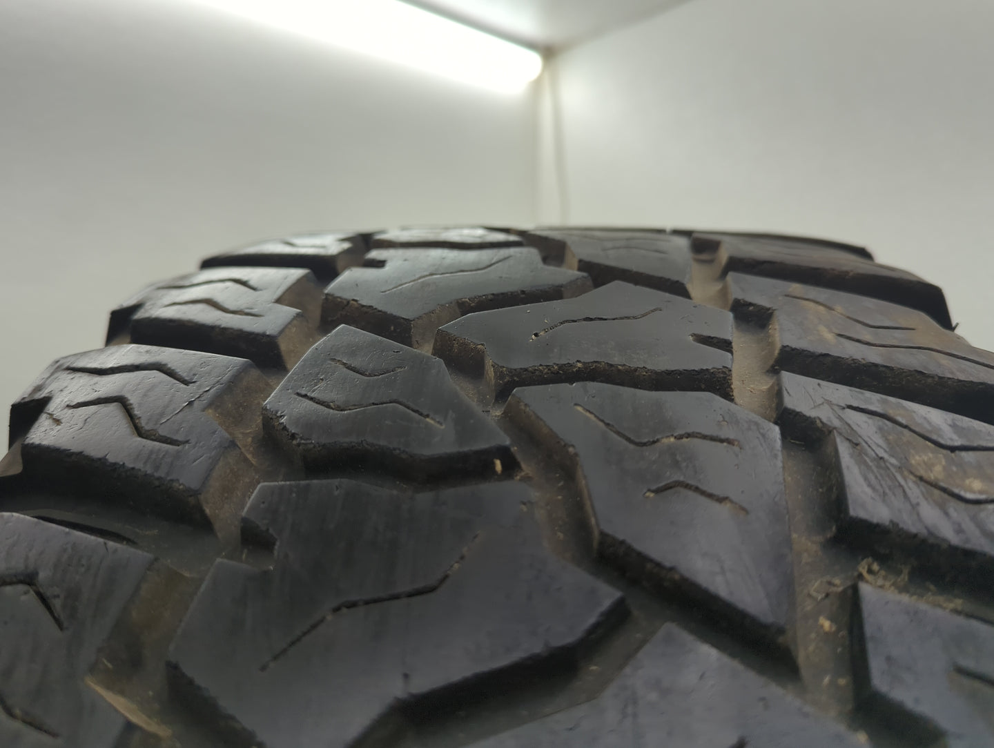 Used Tire LT305/70R16 MICKEY THOMPSON BAJA ATZ P3 124/121Q - Tread Depth 14/32 - Oemusedautoparts1.com