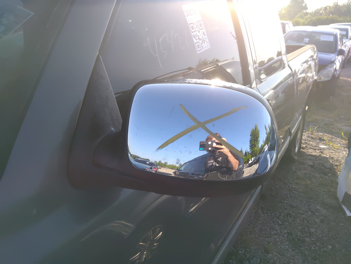 1999-2002 Chevrolet Silverado 1500 Driver Side View Mirror - Left Door Mirror OEM Used - Oemusedautoparts1.com