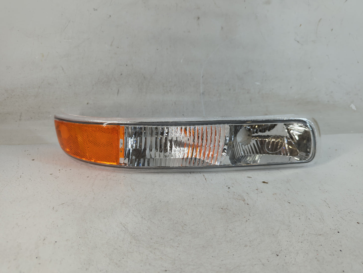 1999-2002 Chevrolet Silverado 1500 Passenger Right Oem Front Light Lamp - Oemusedautoparts1.com