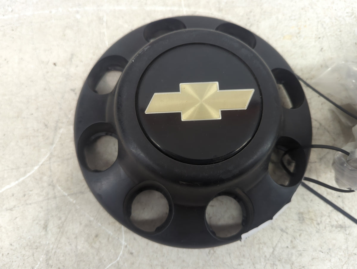 1999 Chevrolet Silverado 2500 Center Cap Oem - Oemusedautoparts1.com