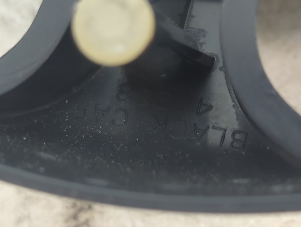 1999 Chevrolet Silverado 2500 Center Cap Oem - Oemusedautoparts1.com