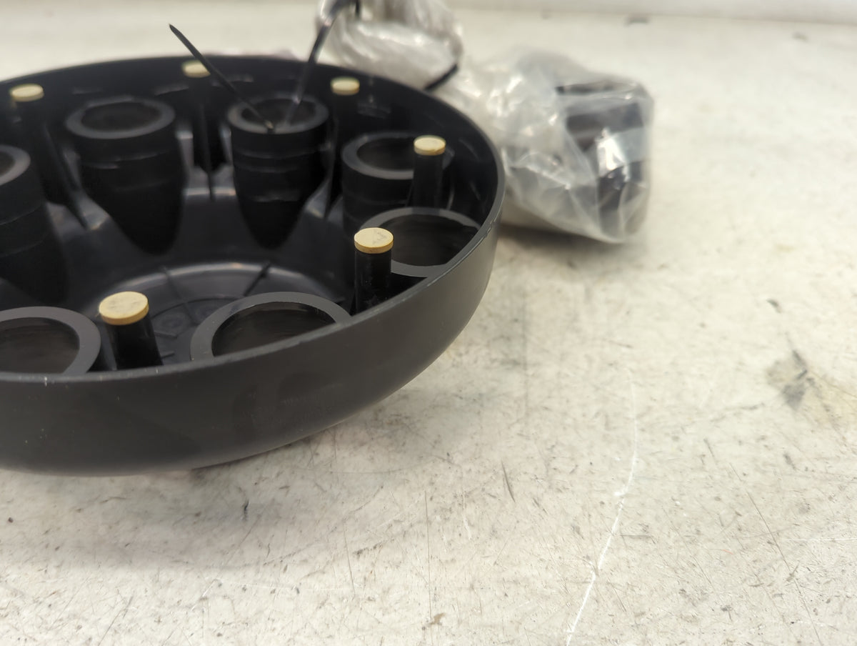 1999 Chevrolet Silverado 2500 Center Cap Oem - Oemusedautoparts1.com